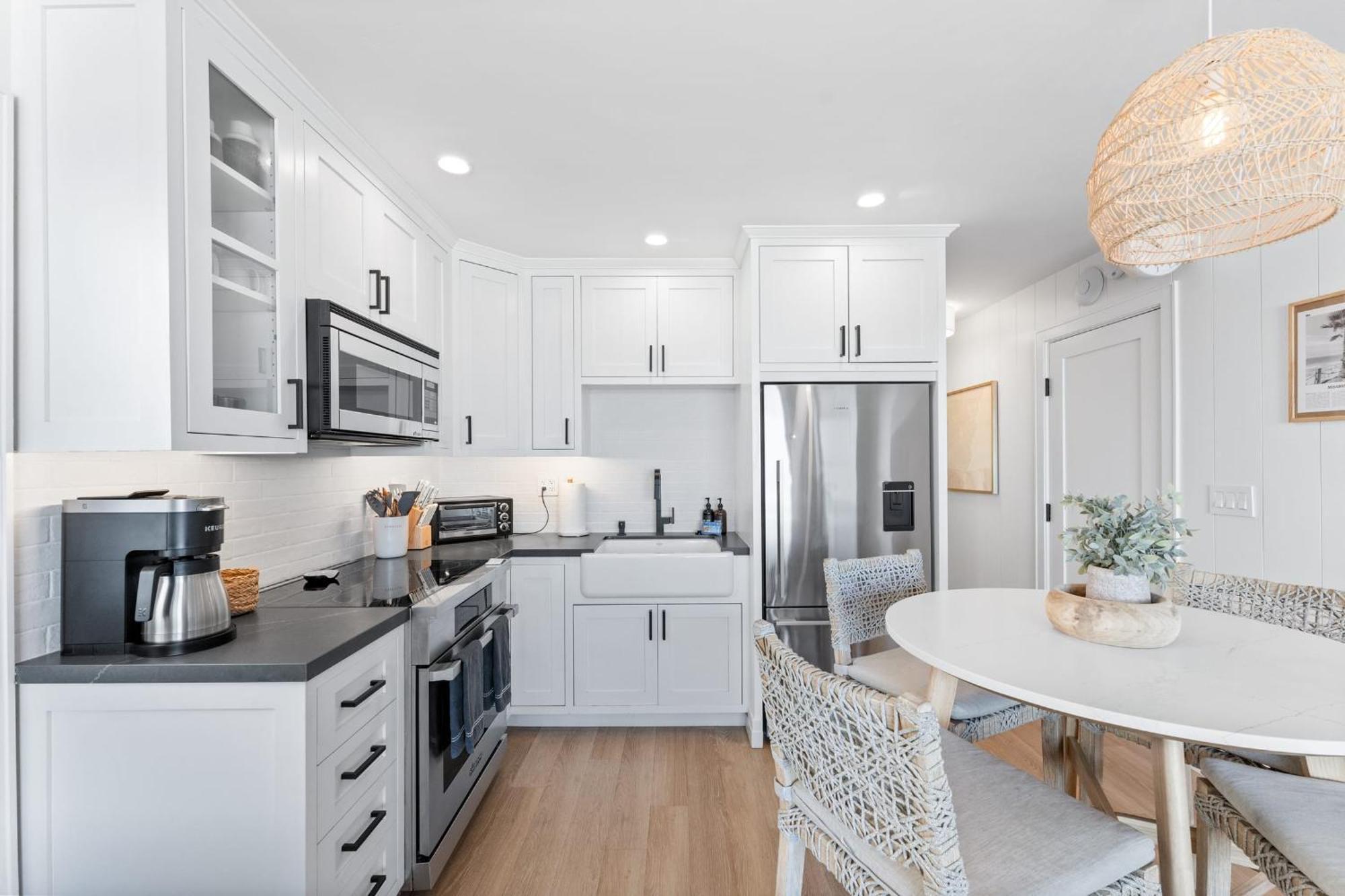 Luxury Ground N Oceanfront Unit With Patio Lounge Holiday home