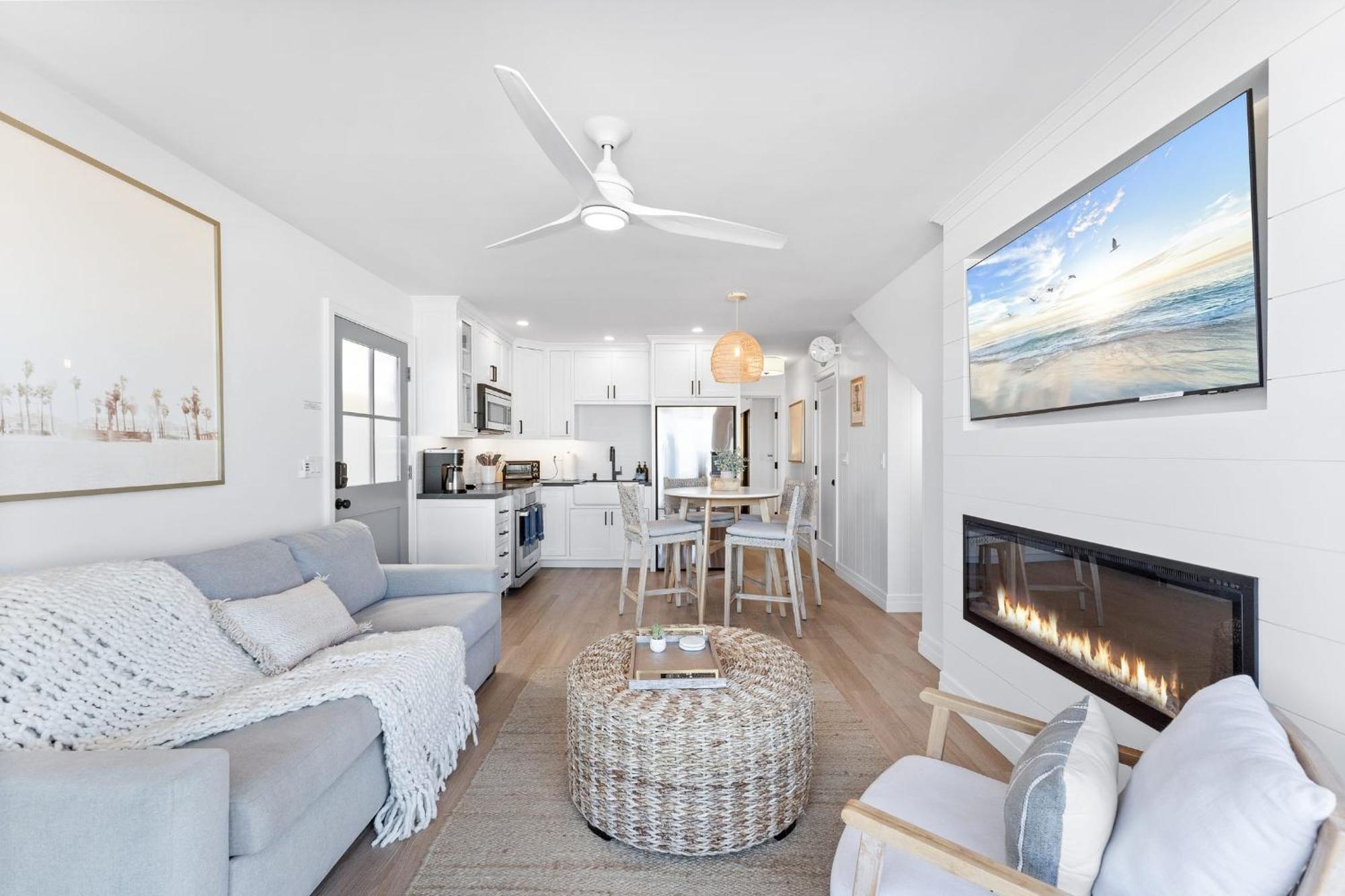 Holiday home Luxury Ground N Oceanfront Unit With Patio Lounge San Diego