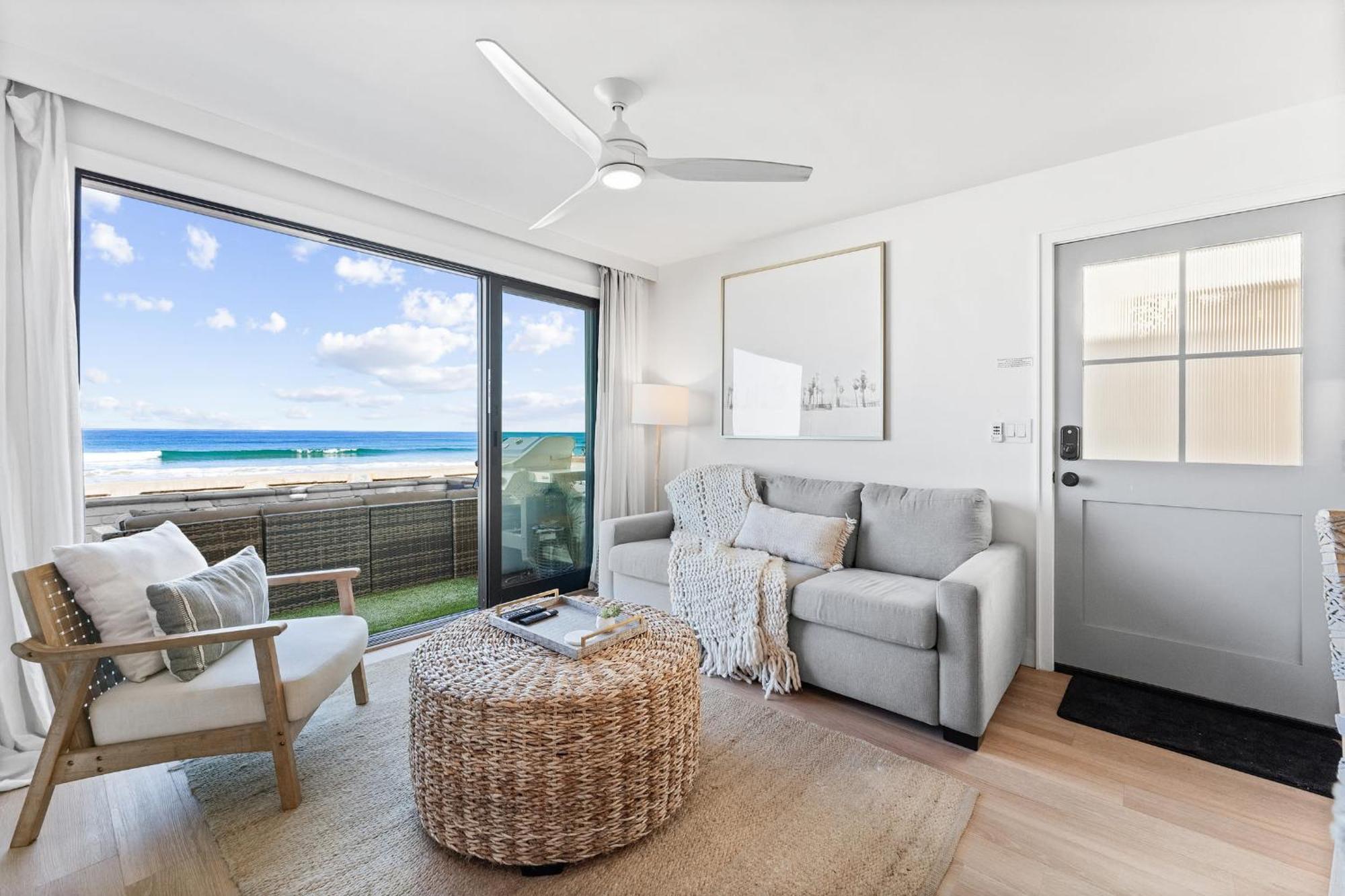 Luxury Ground N Oceanfront Unit With Patio Lounge * San Diego